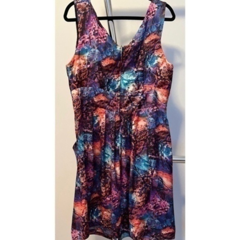 NWOT - Women’s Multicolored Dress